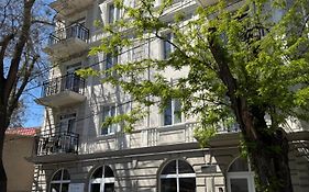 Kamanina Apartments